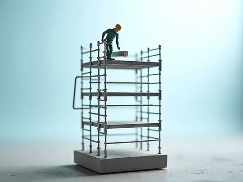 Último blog de la compañía La industria global de la construcción adopta normas de seguridad más estrictas para andamios