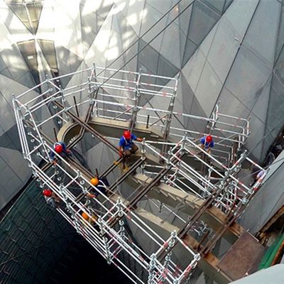 Un buen precio. Sistema de andamios de cuplock suspendido de aluminio para el mantenimiento de edificios en línea